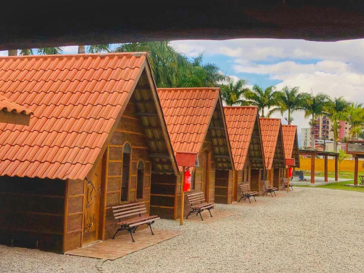 Chale Caicara Lodge *